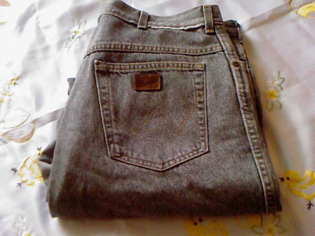 Herrenjeans Wrangler Gr.40/32 grau