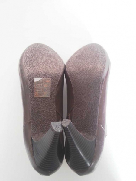 H&M braune Stiefeletten aus glattem Kunstleder mit seitlichem Reissverschluss Gr. 38