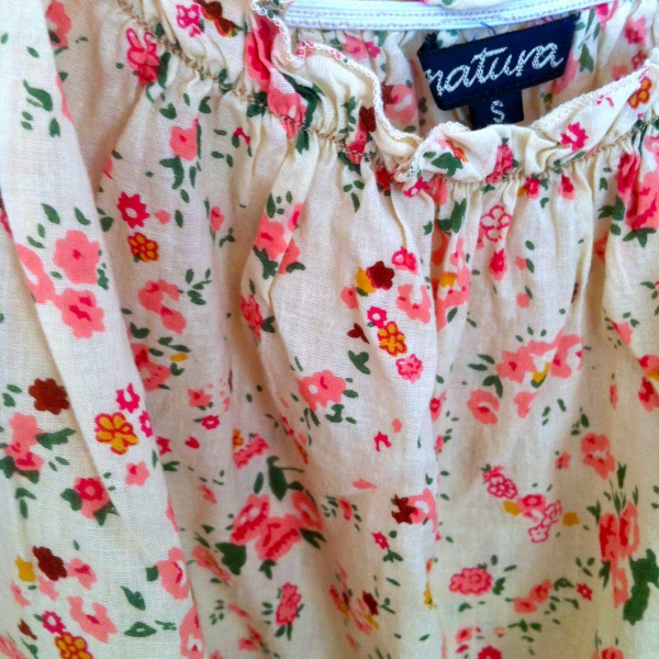 Süßes Blümchentop Gummibund