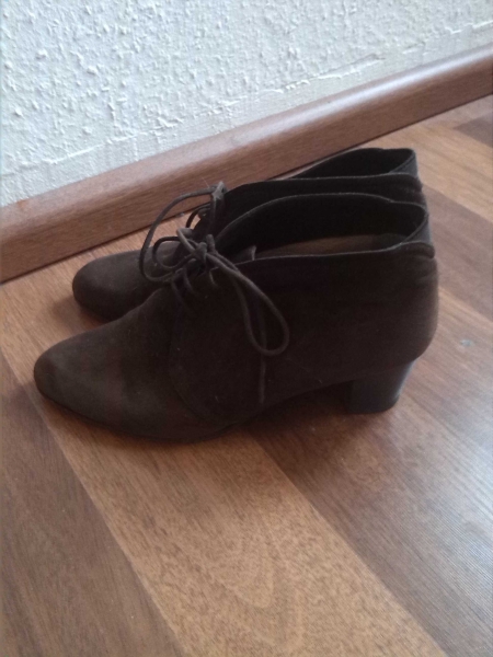 Edle Lederschuhe, Halbschuhe mit Absatz