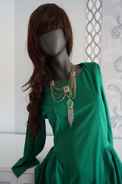 Kleid Wald grün mit langem silber Reißverschluss hinten 44 evtl. 46 XL