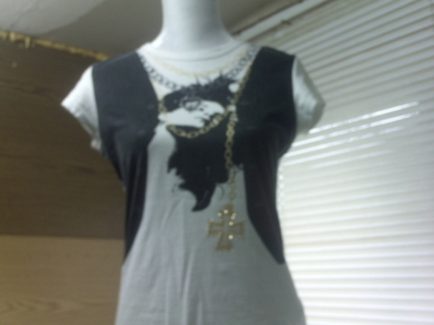 *** Shirt mit Straßsteinchen *** 