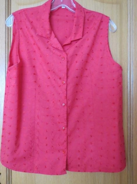 Bluse,rot,bestickt,neu