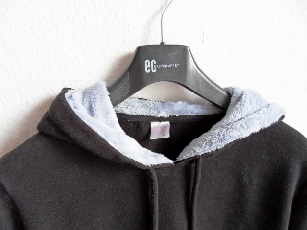 Seltener Pussy Deluxe Pullover Gr. L M 38 40 mit Taschen für die Hände und hellblauem Plüschfutter