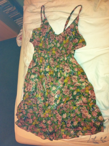 buntes Blümchenkleid