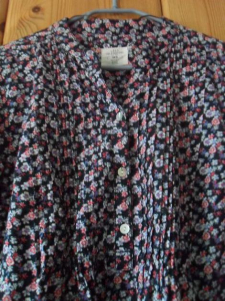 geblümte Bluse