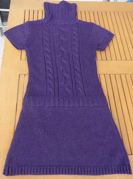 Kurzärmliges Strickkleid