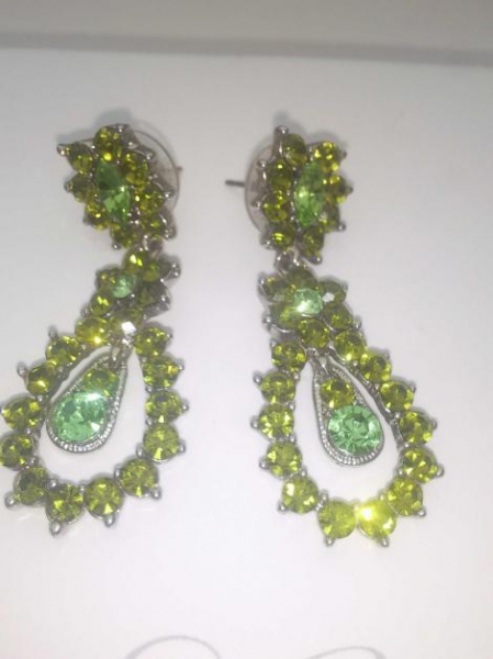 Grüne Strassohrringe