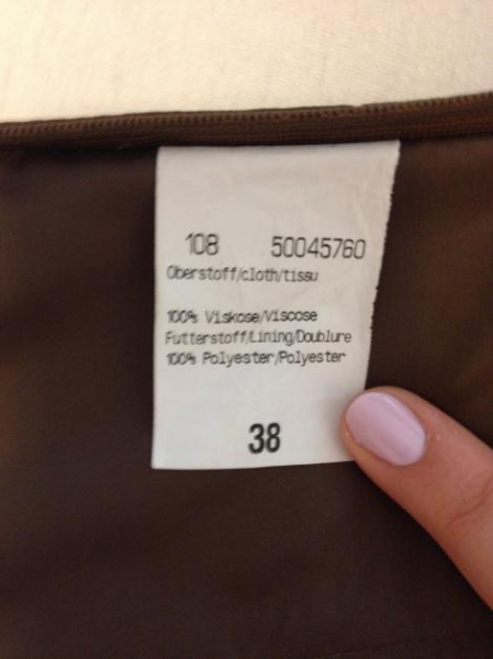 Braun-Weiß gepunktetes Kleid