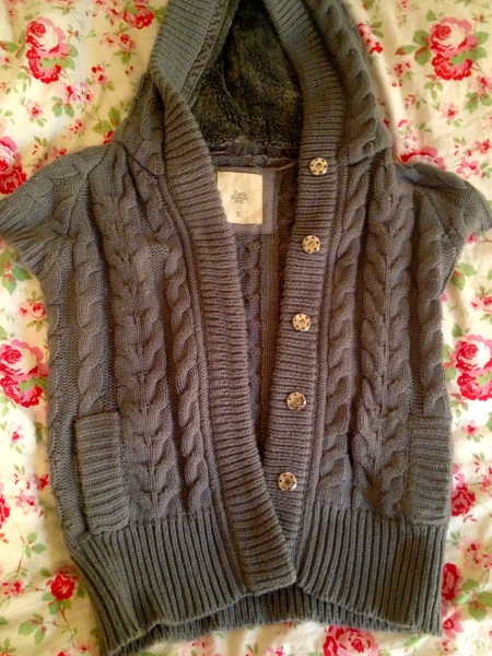 beliebte Strickweste Zara TRF