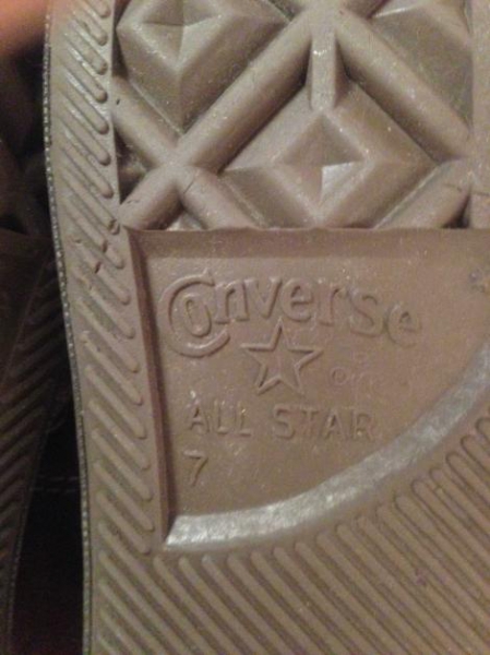 Chucks mit Fischgrätenmuster innen