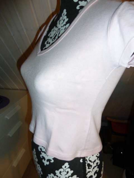 T-Shirt - sehr kurz - rosa - Größe 34 / 36 - geschenkt