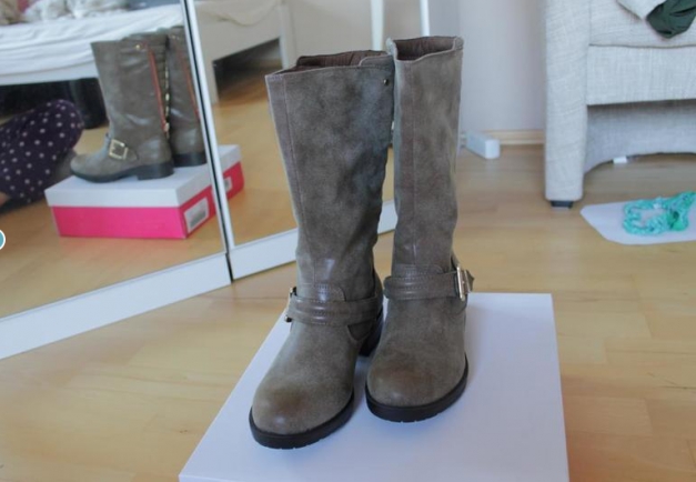 NEU! Stiefel, braun, Größe 39, roter Reißverschluss.