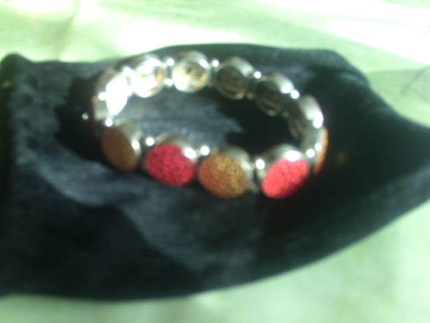 *** Armband mit Steinen ***