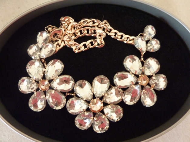 Beliebte Blumen Statementkette