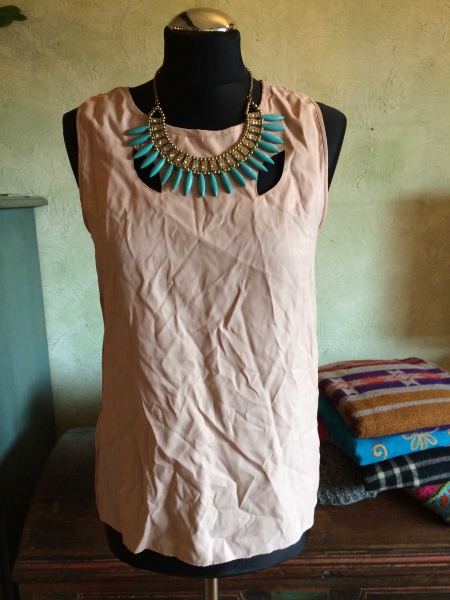 Blogger Cut Out Altrosa Bluse