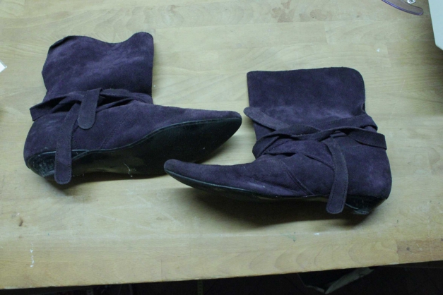 Lila Stiefeletten von Esprit