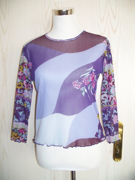 Transparentes Shirt mit Rosen im 70er-Vintage-Style Gr. 36/ 38