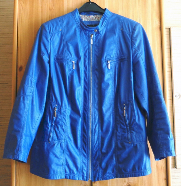Blaue Lederimitat Jacke