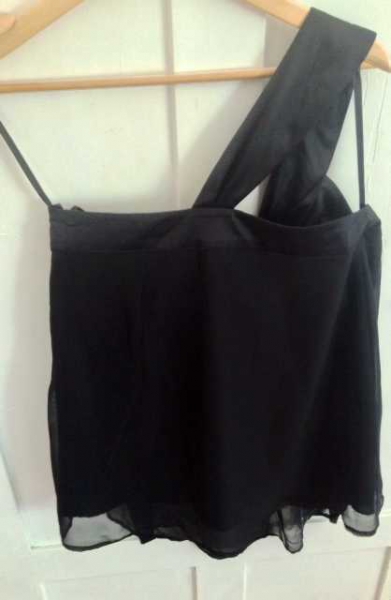 One-Shoulder Top von Lipsy mit Schleife