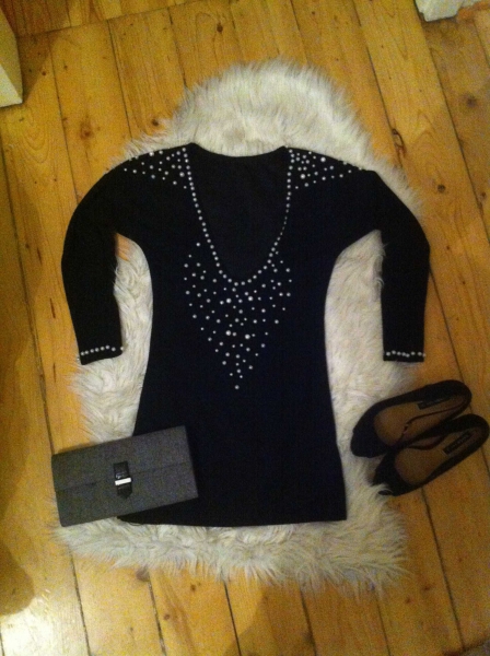 Rückenfreies Perlenkleid NEU