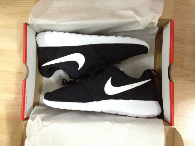 Nike Roshe Run Schwarz Weiß 38