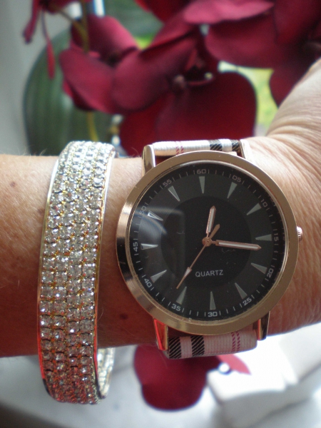 Uhr schwarz gold edel Statement Blogger karo kariert ,neu**