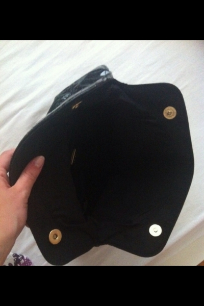 Schwarze Clutch 