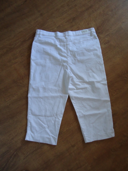 kurze weiße Jeanshose / Stoffhose 3/4 lang Größe 44