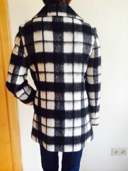 Tolle Übergangs-/Winterjacke schwarz/weiß