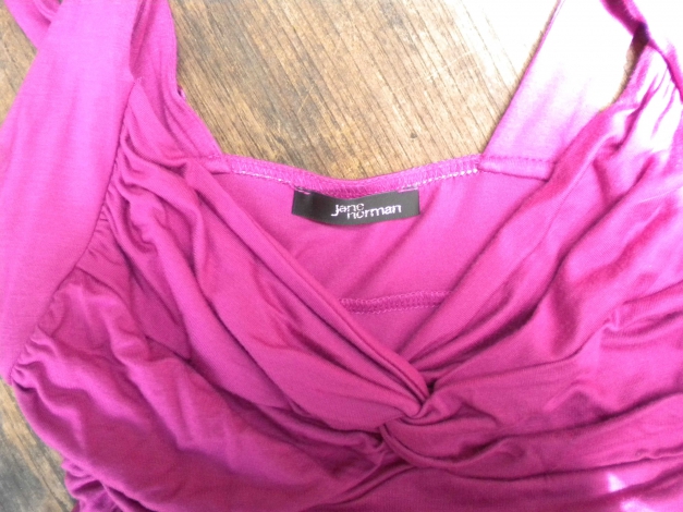 JANE NORMAN  super anschmiegsames Pin Up Style Raffungen Beerenfarbton Weihnachten Silvester Party