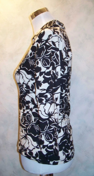 Büromode: Shirtbluse mit Blumenprint in schwarz/ cremefarben gemustert NEU (Nr. 2)