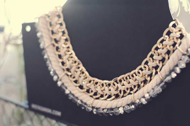 WE Statement Kette Glitzer Gold Leder