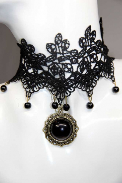  Gothic Halskette mit Schwaren rundem Stein