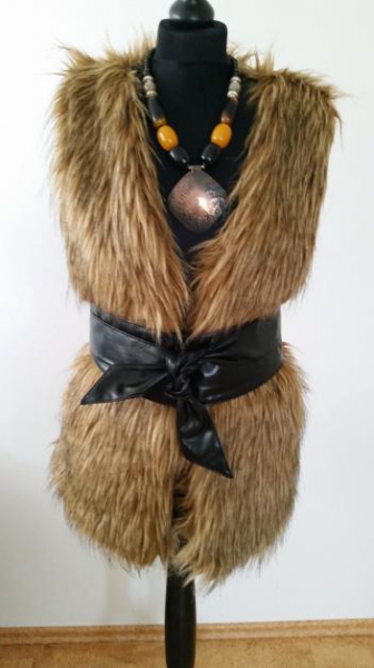 Schicke Kunstfell Weste. Gr. S