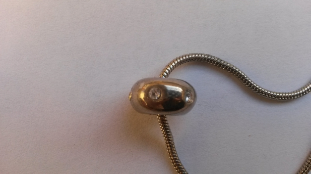 NEU! schöne kurze Kette mit Anhänger