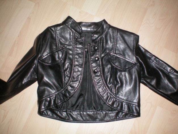 schwarzer Kurzblazer/ Bolero von Amisu lederimitat