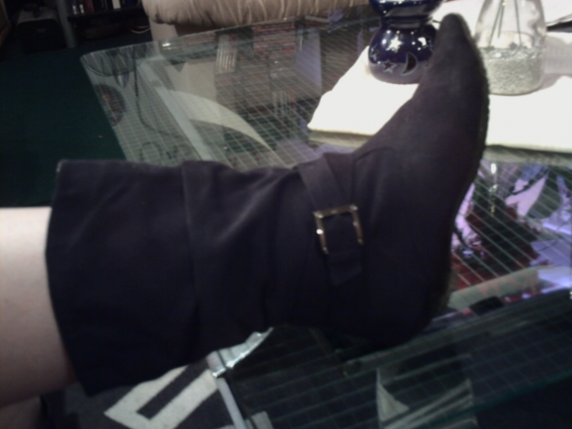 Wildleder Stiefeletten schwarz mit Zierschnalle