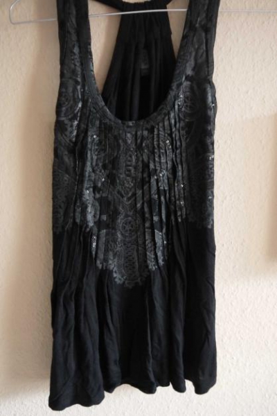 Schickes schwarzes Top 