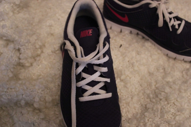 lila nike schuhe größe 39