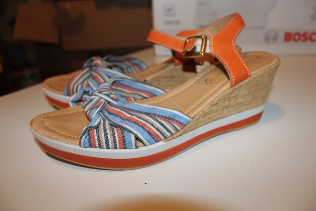 Neue Tamaris Sandalen