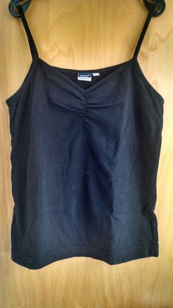 Gerafftes Trägertop in schwarz