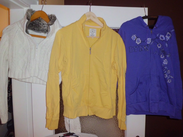 viele Pullis& Strickjacken, Schnäppchenpreise Gr. M-L