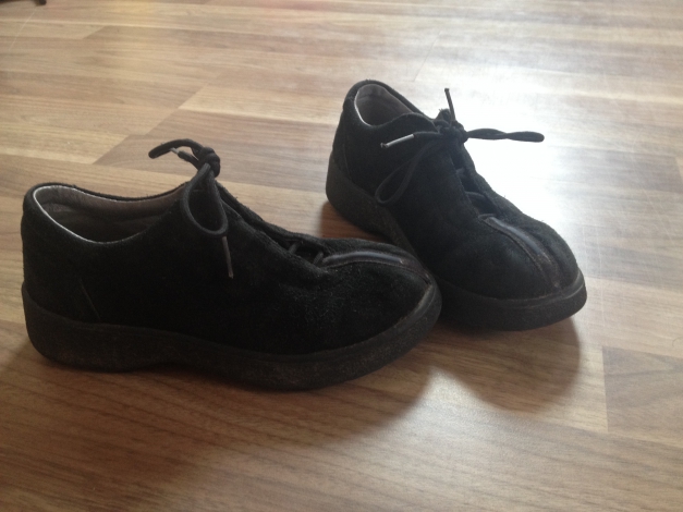 schwarze Kinderschuhe (32)