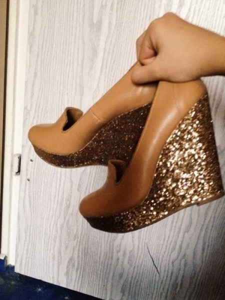 Chinese Laundry Wedges 