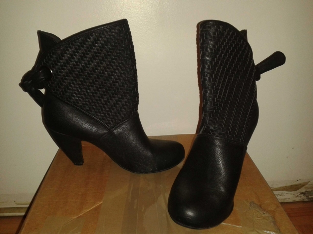 Stiefletten in schwarz, Größe 37