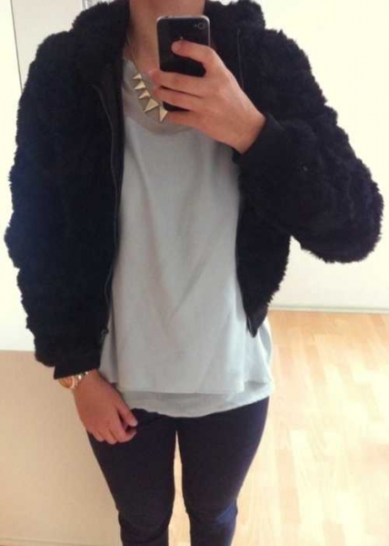 schwarze Pelzjacke H&M