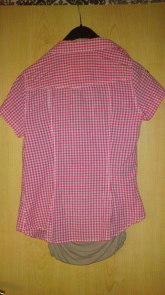 Rosa karierte Bluse