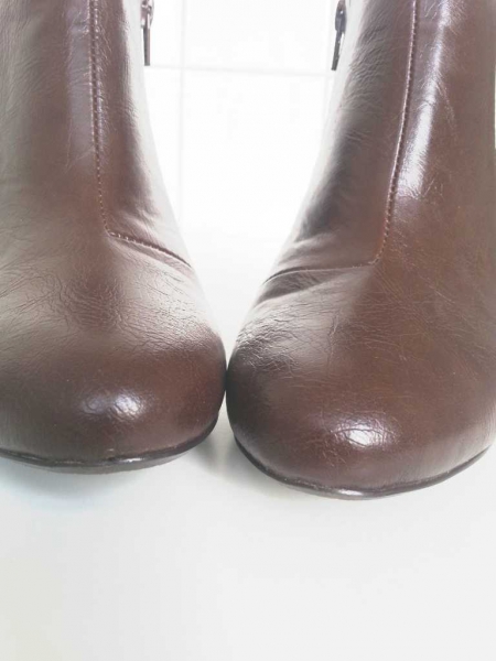 H&M braune Stiefeletten aus glattem Kunstleder mit seitlichem Reissverschluss Gr. 38