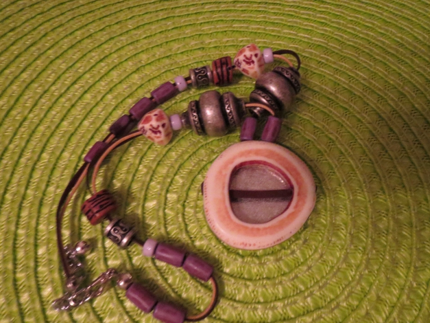 Kette mit Anhänger, 24 cm